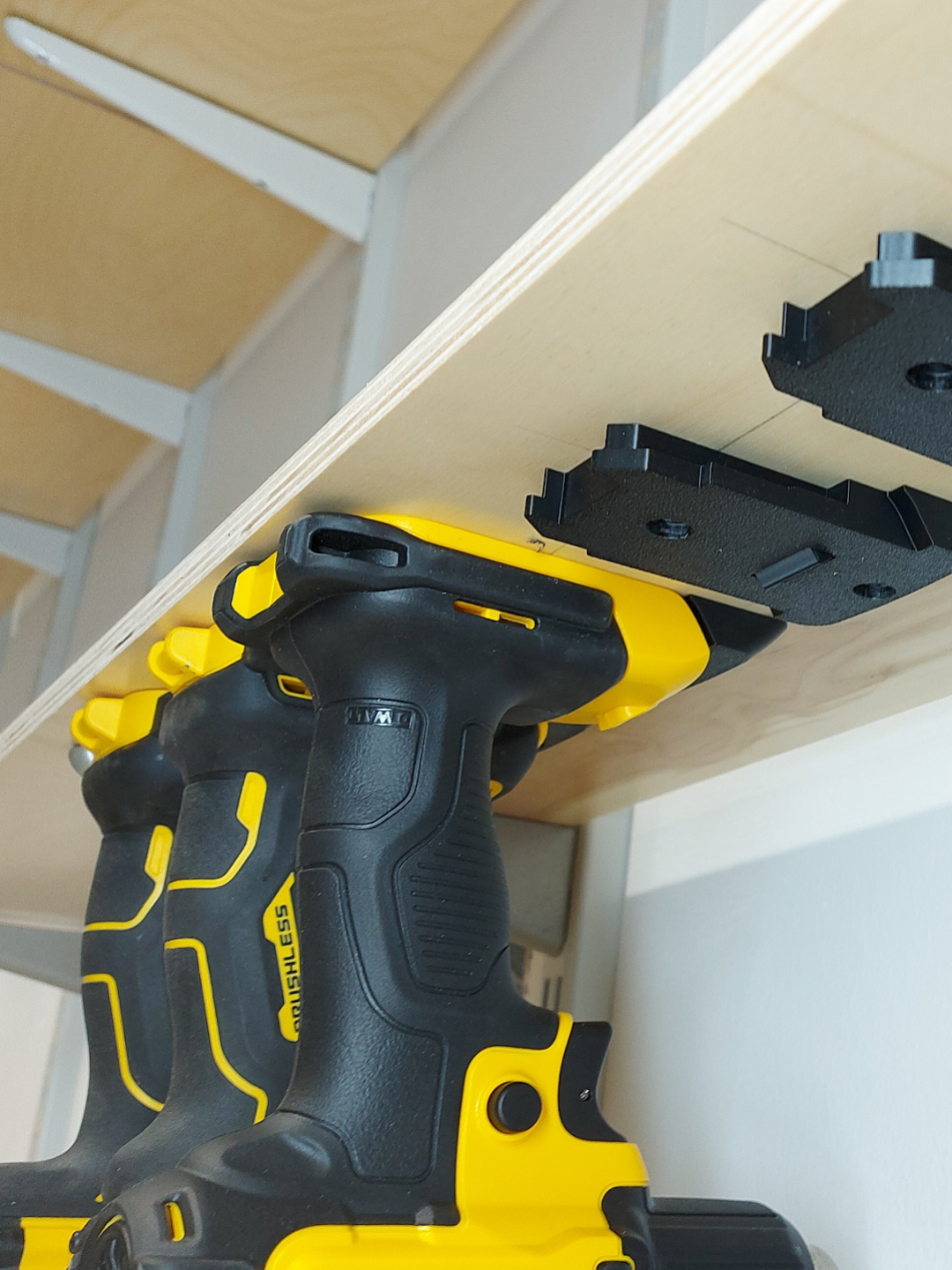 DeWalt 20v gép akasztó (1db)